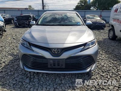 Piąte zdjęcie samochodu w środku: 2020 TOYOTA CAMRY LE VIN:4T1C11AK3LU991591 - miniatura