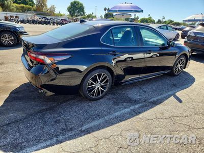Trzecie zdjęcie samochodu z tyłu: 2021 TOYOTA CAMRY SE VIN:4T1G11AK3MU518499 - miniatura