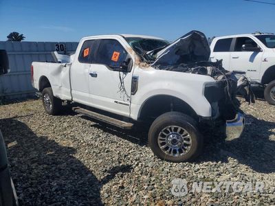 Czwarte zdjęcie samochodu z boku: 2022 FORD F350 SUPER DUTY VIN:1FT8X3BTXNEE19491 - miniatura