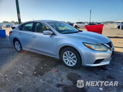 Czwarte zdjęcie samochodu z boku: 2017 NISSAN ALTIMA 2.5 S VIN:1N4AL3AP7HN320445 - miniatura