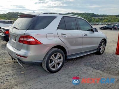 Trzecie zdjęcie samochodu z tyłu: 2014 MERCEDES-BENZ ML 350 4MATIC VIN:4JGDA5HBXEA300188 - miniatura