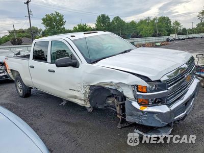 Czwarte zdjęcie samochodu z boku: 2017 CHEVROLET SILVERADO K2500 HEAVY DUTY VIN:1GC1KUEG7HF222006 - miniatura