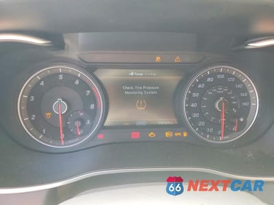 Zdjęcie 9 z 12 samochodu: 2019 GENESIS G70 3.3T DESIGN EDITION VIN:KMTG34LE7KU020778 - miniatura
