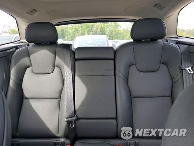 Zdjęcie 10 z 13 samochodu: 2022 VOLVO XC60 B5 MOMENTUM VIN:YV4L12RK6N1915685 - miniatura