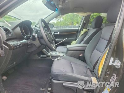 Zdjęcie 7 z 13 samochodu: 2012 KIA SORENTO LX VIN:5XYKT3A68CG275795 - miniatura
