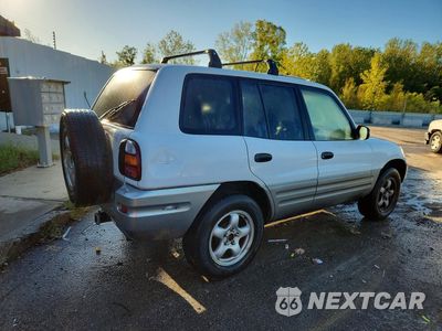 Trzecie zdjęcie samochodu z tyłu: 1998 TOYOTA RAV4 BASE VIN:JT3GP10V5W7030742 - miniatura