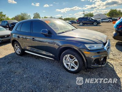 Czwarte zdjęcie samochodu z boku: 2018 AUDI Q5 PREMIUM VIN:WA1ANAFY6J2022707 - miniatura