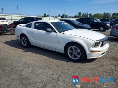 Czwarte zdjęcie samochodu z boku: 2006 FORD MUSTANG GT VIN:1ZVFT82H265192355 - miniatura