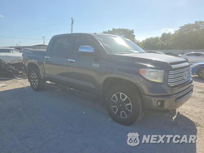 Czwarte zdjęcie samochodu z boku: 2014 TOYOTA TUNDRA CREWMAX PLATINUM VIN:5TFAW5F16EX359139 - miniatura
