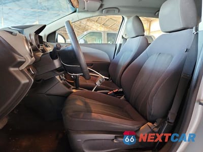 Zdjęcie 7 z 12 samochodu: 2012 CHEVROLET SONIC LT VIN:1G1JC6SH3C4172658 - miniatura