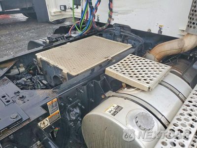 Zdjęcie 13 z 13 samochodu: 2020 KENWORTH T680 SEMI TRUCK VIN:1XKYA48X2LJ393429 - miniatura