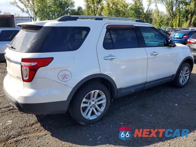 Trzecie zdjęcie samochodu z tyłu: 2015 FORD EXPLORER XLT VIN:1FM5K8D85FGA81622 - miniatura