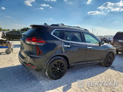 Trzecie zdjęcie samochodu z tyłu: 2018 NISSAN ROGUE SV VIN:5N1AT2MT7JC746596 - miniatura