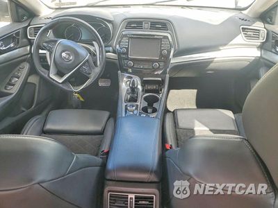 Zdjęcie 8 z 12 samochodu: 2017 NISSAN MAXIMA 3.5 SR VIN:1N4AA6AP7HC434478 - miniatura