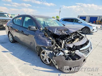 Czwarte zdjęcie samochodu z boku: 2015 NISSAN VERSA 1.6 S VIN:3N1CN7AP4FL911269 - miniatura