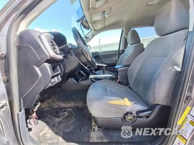Zdjęcie 7 z 12 samochodu: 2017 TOYOTA TACOMA SR5 V6 VIN:5TFCZ5AN1HX106695 - miniatura