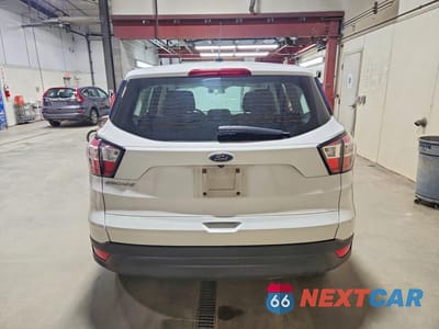 Zdjęcie 6 z 13 samochodu: 2018 FORD ESCAPE S VIN:1FMCU0F70JU855966 - miniatura