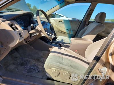 Zdjęcie 7 z 12 samochodu: 2002 HONDA ACCORD LX VIN:1HGCG56472A060582 - miniatura