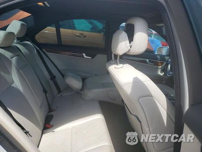 Zdjęcie 10 z 12 samochodu: 2012 MERCEDES-BENZ C 250 VIN:WDDGF4HB1CA624842 - miniatura