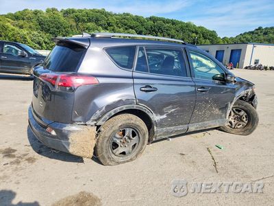 Trzecie zdjęcie samochodu z tyłu: 2017 TOYOTA RAV4 LE VIN:JTMBFREV6HD203821 - miniatura