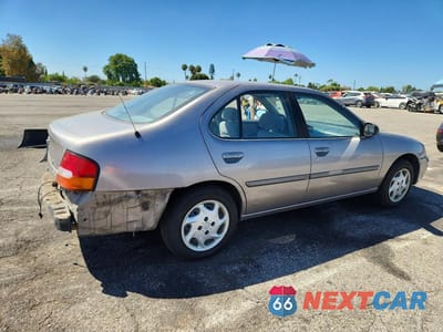 Trzecie zdjęcie samochodu z tyłu: 1999 NISSAN ALTIMA XE VIN:1N4DL01D0XC201440 - miniatura
