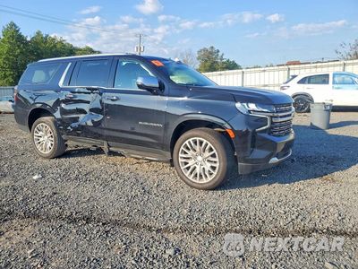 Czwarte zdjęcie samochodu z boku: 2023 CHEVROLET SUBURBAN C1500 VIN:1GNSKFKD9PR541888 - miniatura