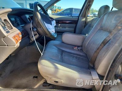 Zdjęcie 7 z 13 samochodu: 2006 MERCURY GRAND MARQUIS LS VIN:2MEFM75W06X637922 - miniatura