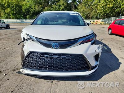 Piąte zdjęcie samochodu w środku: 2023 TOYOTA SIENNA 25TH ANNIVERSARY EDITION VIN:5TDCSKFC9PS073962 - miniatura