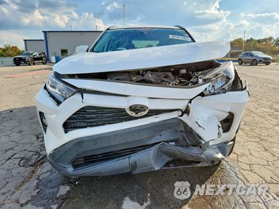 Piąte zdjęcie samochodu w środku: 2020 TOYOTA RAV4 XLE VIN:2T3P1RFV3LC106687 - miniatura