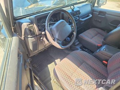 Zdjęcie 8 z 13 samochodu: 2000 JEEP WRANGLER / TJ SPORT VIN:1J4FA49S4YP757998 - miniatura