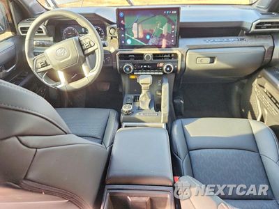 Zdjęcie 8 z 12 samochodu: 2025 TOYOTA TACOMA LIMITED HV VIN:3TYLC5LN4ST023536 - miniatura
