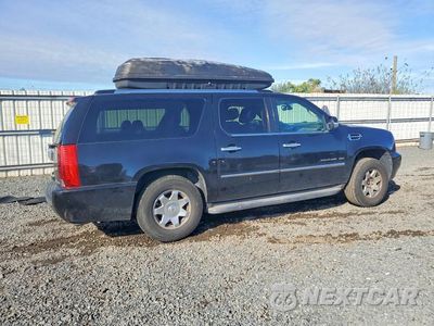 Trzecie zdjęcie samochodu z tyłu: 2014 CADILLAC ESCALADE ESV LUXURY VIN:1GYS4HEF5ER117790 - miniatura