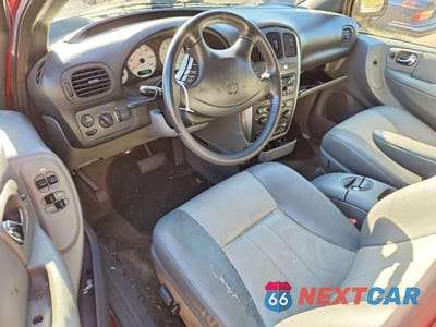 Zdjęcie 8 z 12 samochodu: 2004 DODGE CARAVAN VIN:2D4GP44L74R527618 - miniatura