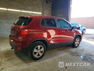 Trzecie zdjęcie samochodu z tyłu: 2021 CHEVROLET TRAX LS VIN:KL7CJNSM6MB372747 - miniatura