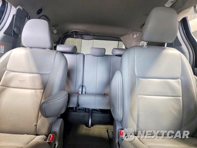 Zdjęcie 10 z 13 samochodu: 2015 TOYOTA SIENNA XLE 7-PASSENGER VIN:5TDDK3DC0FS102454 - miniatura