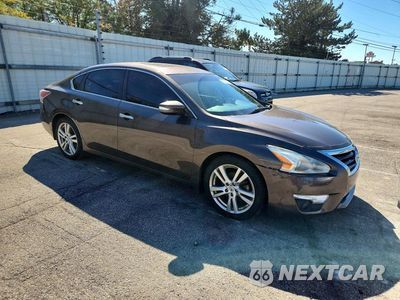 Czwarte zdjęcie samochodu z boku: 2015 NISSAN ALTIMA 3.5 SL VIN:1N4BL3AP7FC162038 - miniatura