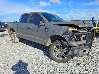 Czwarte zdjęcie samochodu z boku: 2021 FORD F150 SUPERCREW VIN:1FTFW1E51MFC20771 - miniatura