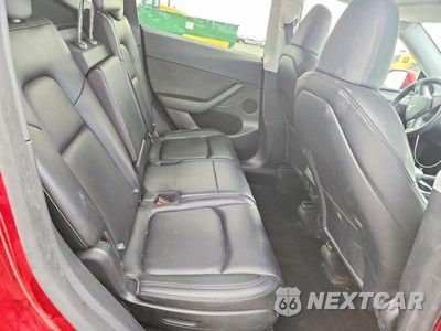 Zdjęcie 11 z 13 samochodu: 2025 TESLA MODEL Y VIN:7SAYGAEE2SF286174 - miniatura