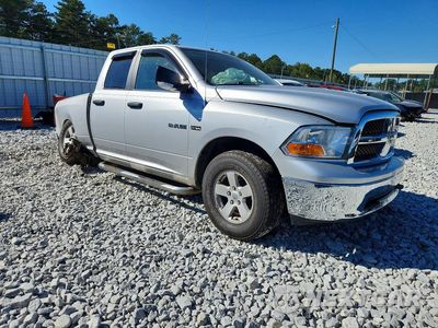 Czwarte zdjęcie samochodu z boku: 2009 DODGE RAM 1500 VIN:1D3HB18T19S722538 - miniatura