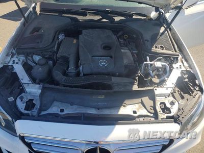 Zdjęcie 11 z 12 samochodu: 2017 MERCEDES-BENZ E 300 4MATIC VIN:WDDZF4KB3HA149901 - miniatura