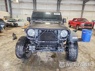 Piąte zdjęcie samochodu w środku: 2018 JEEP WRANGLER UNLIMITED SPORT VIN:1C4HJXDG8JW292334 - miniatura