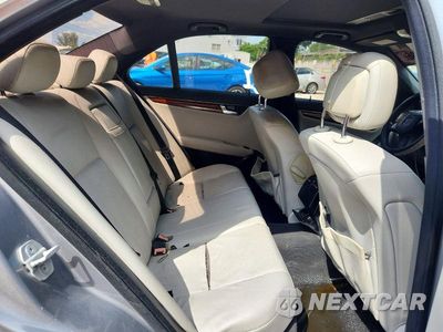 Zdjęcie 10 z 13 samochodu: 2011 MERCEDES-BENZ C 300 VIN:WDDGF5EB3BR152217 - miniatura