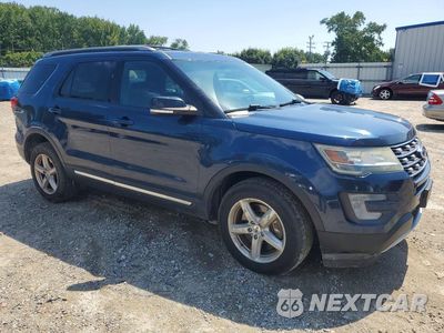 Czwarte zdjęcie samochodu z boku: 2017 FORD EXPLORER XLT VIN:1FM5K8D84HGA72395 - miniatura