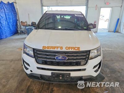 Piąte zdjęcie samochodu w środku: 2019 FORD EXPLORER POLICE INTERCEPTOR VIN:1FM5K8AR0KGA29208 - miniatura