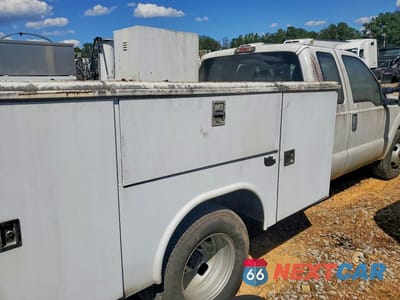 Trzecie zdjęcie samochodu z tyłu: 2011 FORD F350 SUPER DUTY VIN:1FD8X3G60BEC77050 - miniatura