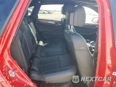 Zdjęcie 10 z 13 samochodu: 2022 PORSCHE MACAN S VIN:WP1AG2A57NLB20680 - miniatura