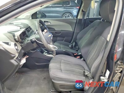 Zdjęcie 7 z 12 samochodu: 2015 CHEVROLET SONIC LT VIN:1G1JC5SH0F4111928 - miniatura