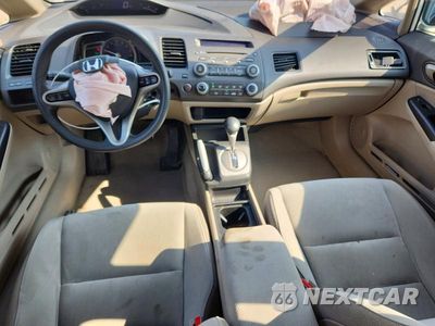 Zdjęcie 8 z 13 samochodu: 2010 HONDA CIVIC EX VIN:19XFA1F8XAE082855 - miniatura