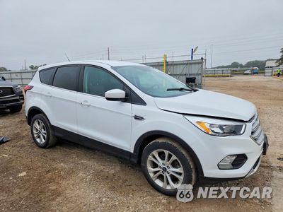 Czwarte zdjęcie samochodu z boku: 2019 FORD ESCAPE SE VIN:1FMCU0GD8KUB65487 - miniatura