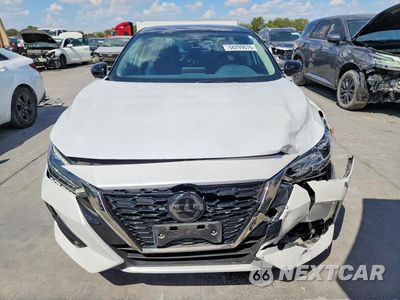 Piąte zdjęcie samochodu w środku: 2021 NISSAN SENTRA SR VIN:3N1AB8DV4MY286131 - miniatura